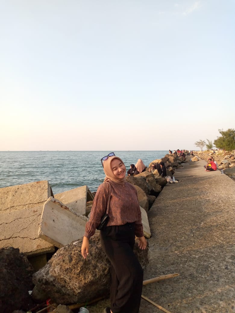 Widya as SMK Negri 10 Semarang Student